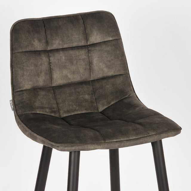 LABEL51 Barkruk Jelt - Hunter - Velours - Zithoogte 78 van LABEL51 – Luxe comfort op maat van PureWonen. Vraag naar de beste prijs.