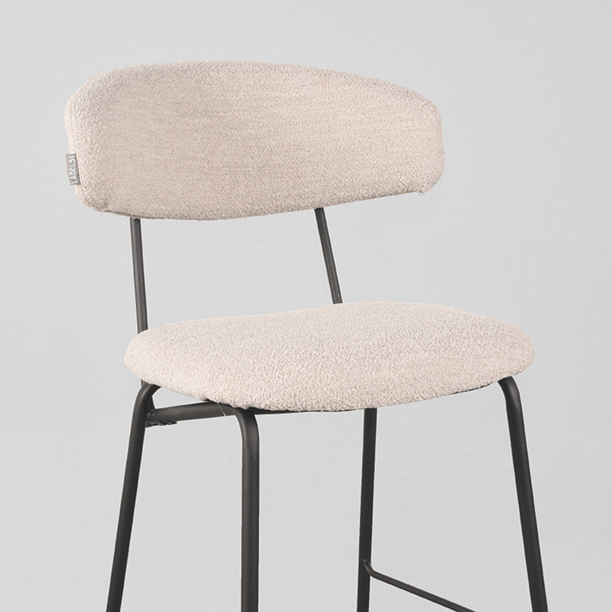 LABEL51 Barkruk Zack - Naturel - Boucle - Zithoogte 65 van LABEL51 – Luxe comfort op maat van PureWonen. Vraag naar de beste prijs.
