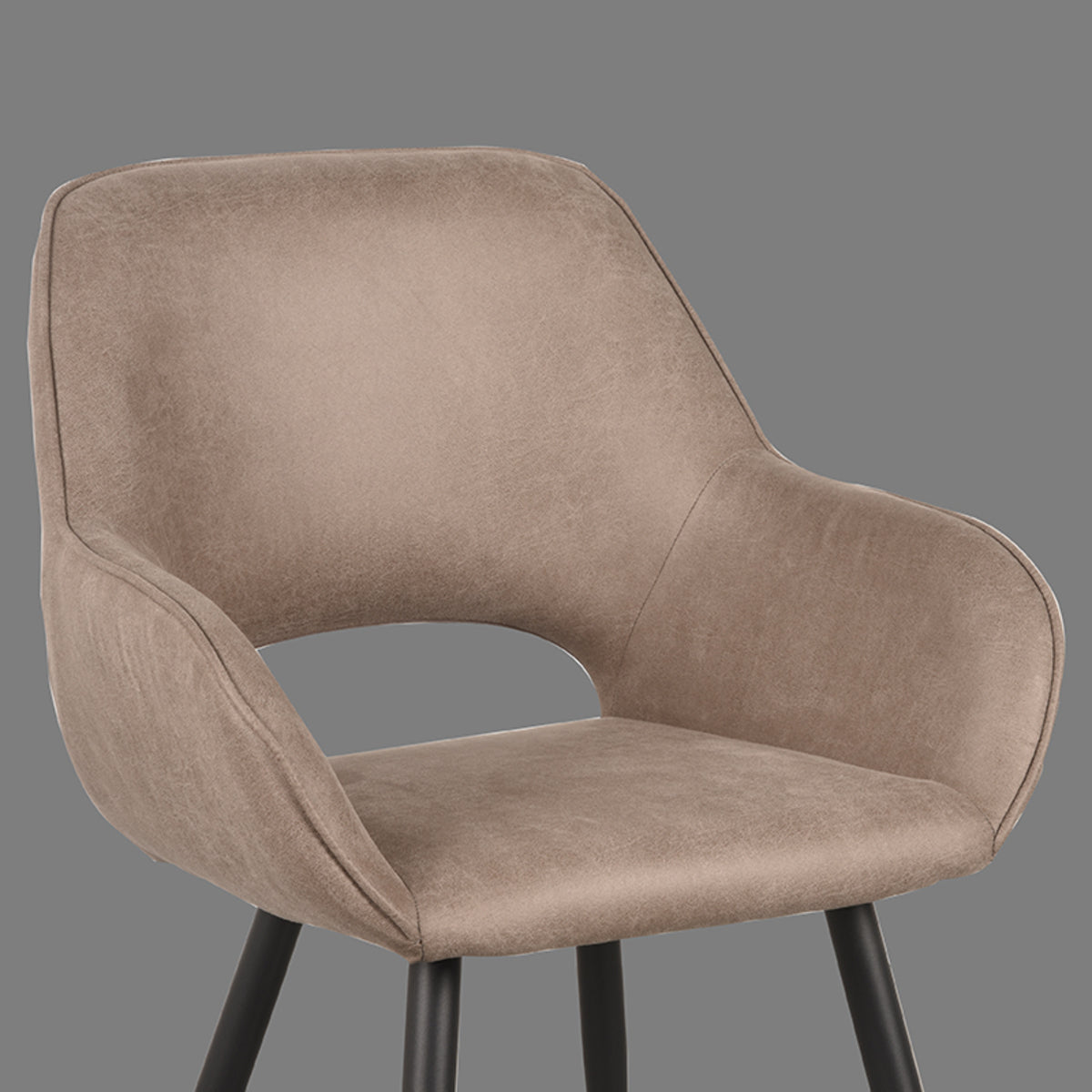 LABEL51 Eetkamerstoel Fer - Taupe - Micro Suede van LABEL51 – Luxe comfort op maat van PureWonen. Vraag naar de beste prijs.