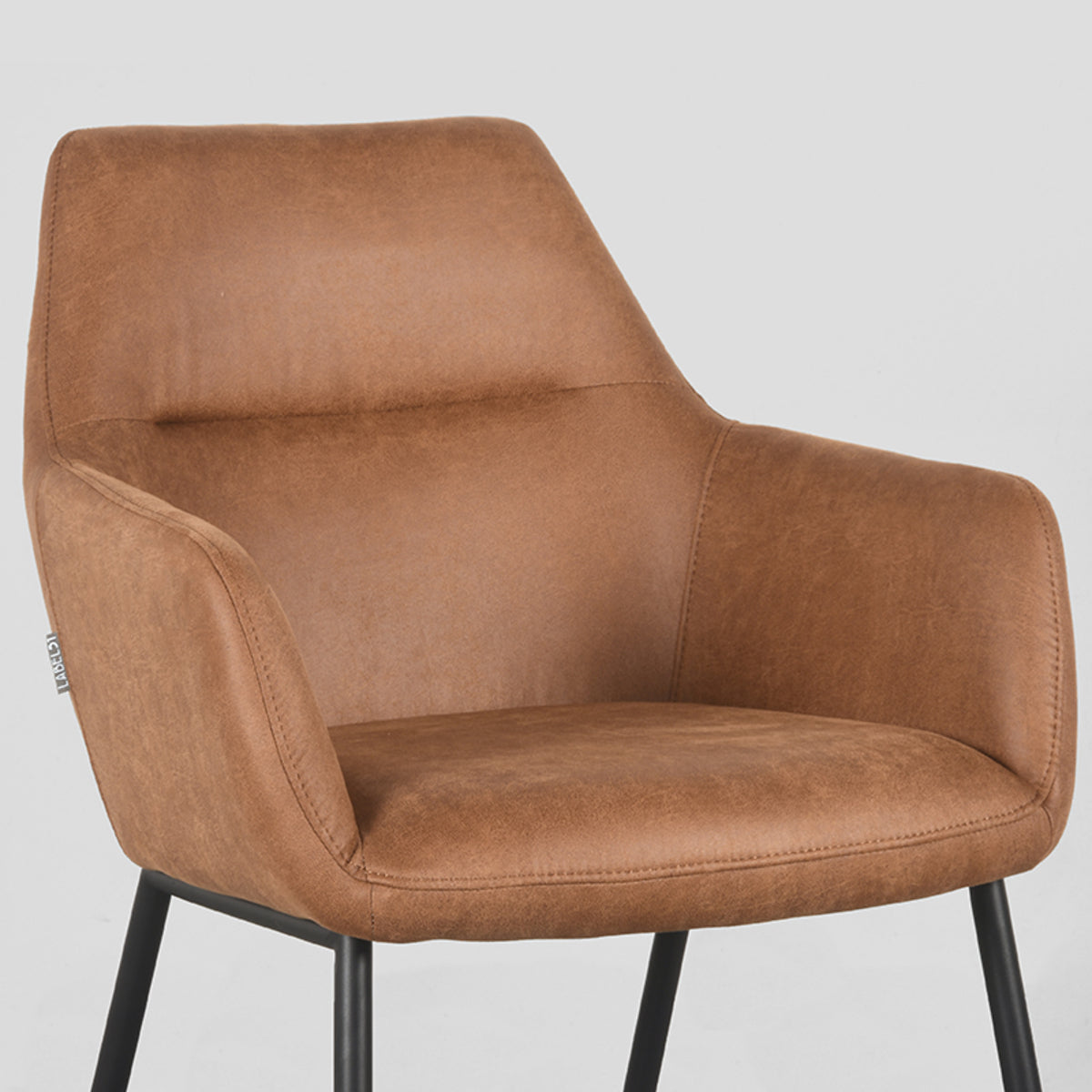 LABEL51 Eetkamerstoel Lenny - Cognac - Microfiber van LABEL51 – Luxe comfort op maat van PureWonen. Vraag naar de beste prijs.
