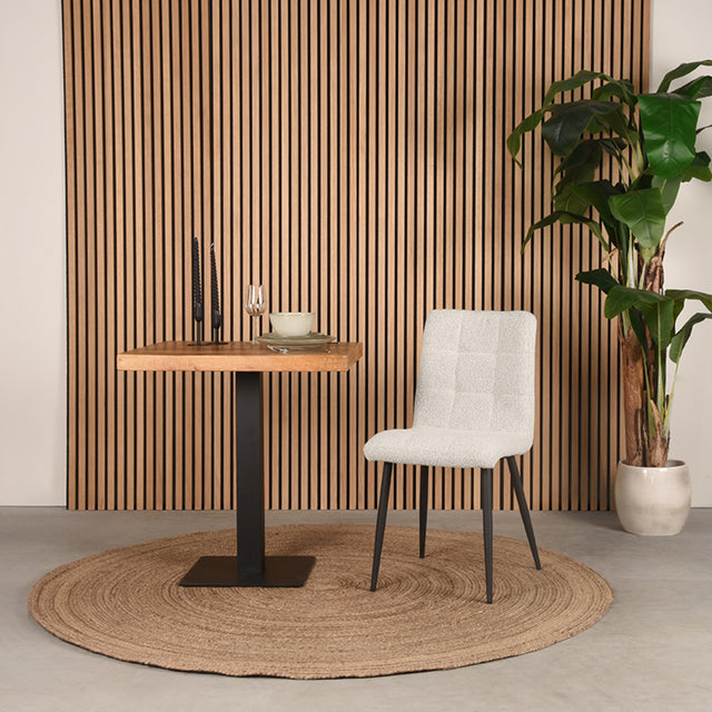 LABEL51 Eetkamerstoel Sam - Wit - Boucle van LABEL51 – Luxe comfort op maat van PureWonen. Vraag naar de beste prijs.