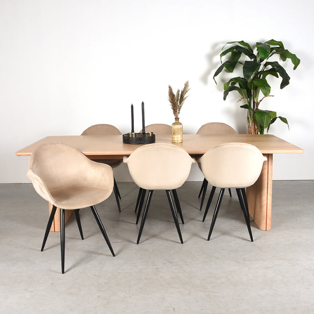 LABEL51 Eetkamertafel Jule - Naturel - Eiken - 210x100 cm van LABEL51 – Luxe comfort op maat van PureWonen. Vraag naar de beste prijs.