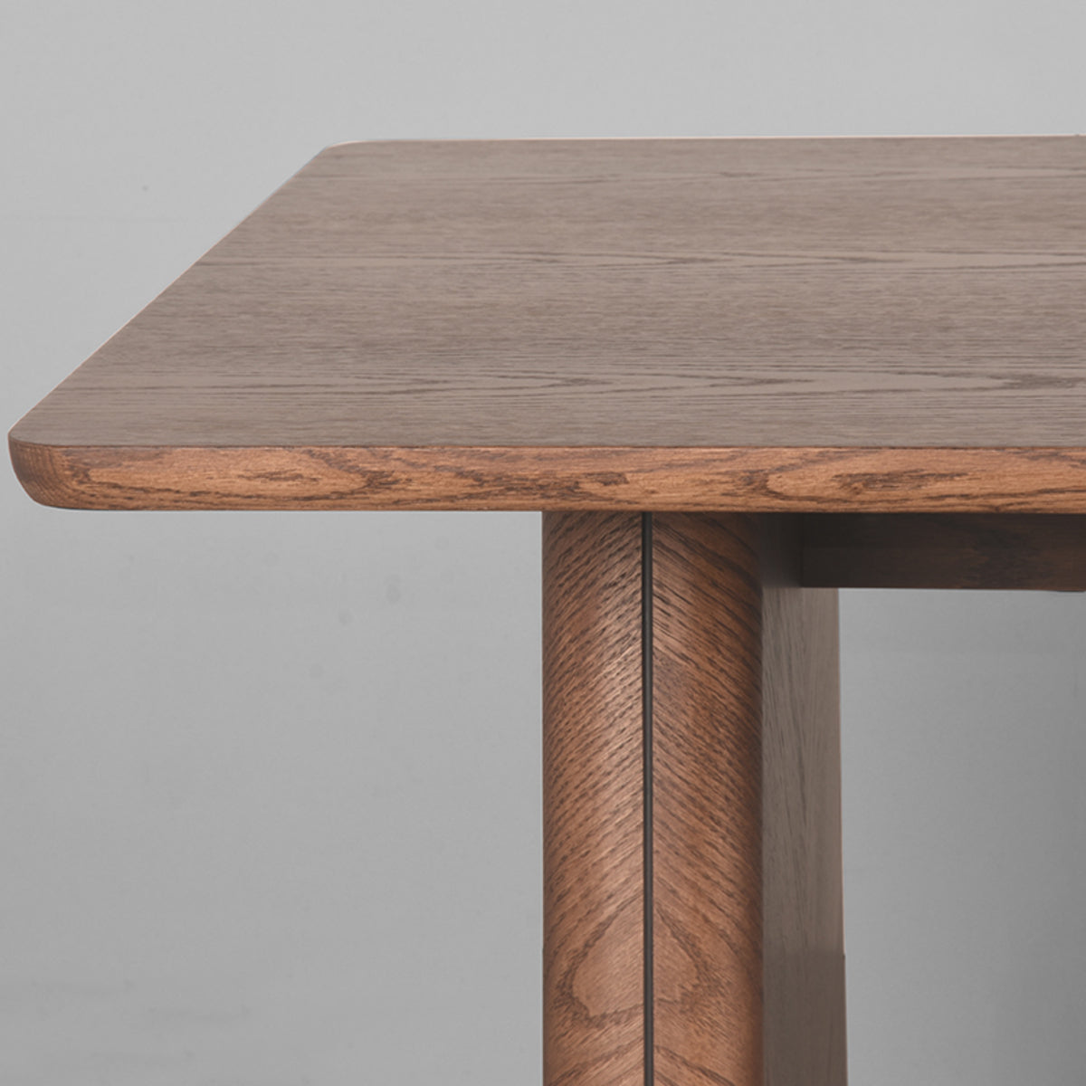 LABEL51 Eetkamertafel Jule - Walnoot - Eiken - 240x100 cm van LABEL51 – Luxe comfort op maat van PureWonen. Vraag naar de beste prijs.