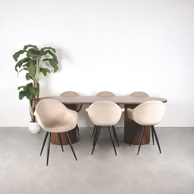 LABEL51 Eetkamertafel Oliva - Walnoot - Eiken - 240x120 cm van LABEL51 – Luxe comfort op maat van PureWonen. Vraag naar de beste prijs.