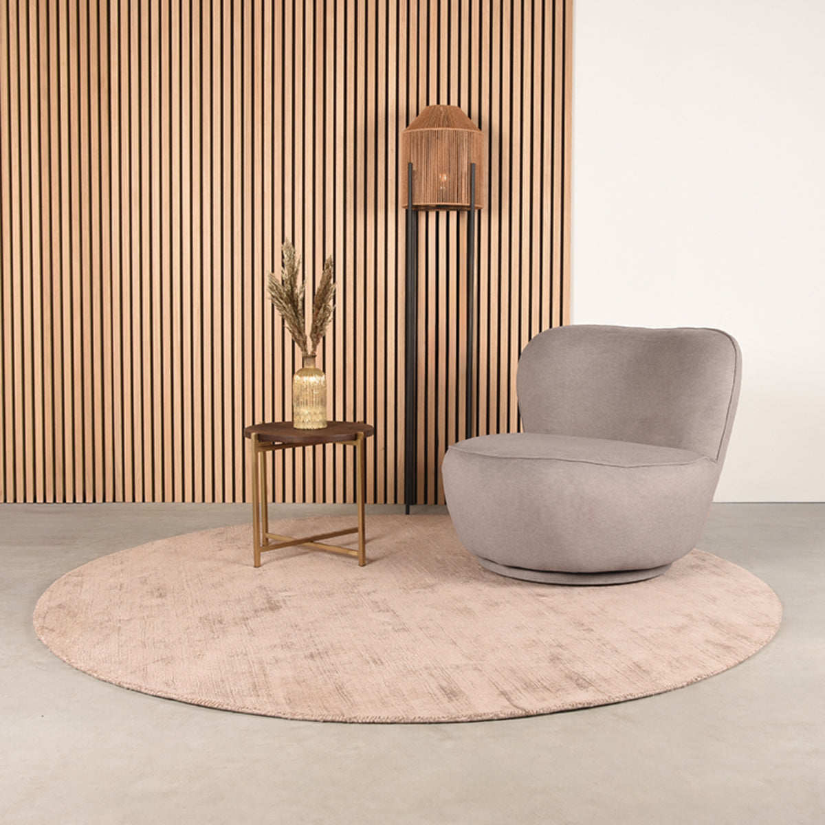 LABEL51 Fauteuil Bunny - Taupe - Microfiber van LABEL51 – Luxe comfort op maat van PureWonen. Vraag naar de beste prijs.