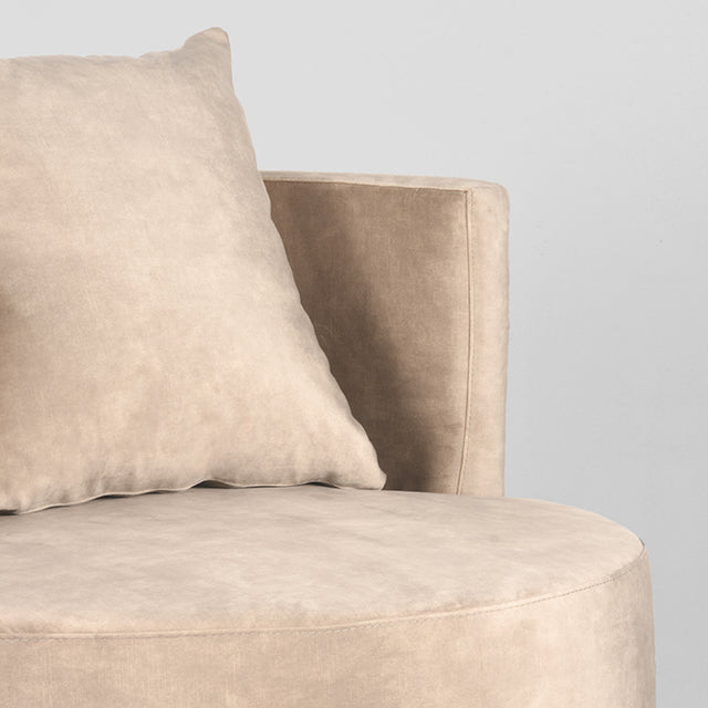LABEL51 Fauteuil Evy - Zand - Velours - 90 cm van LABEL51 – Luxe comfort op maat van PureWonen. Vraag naar de beste prijs.