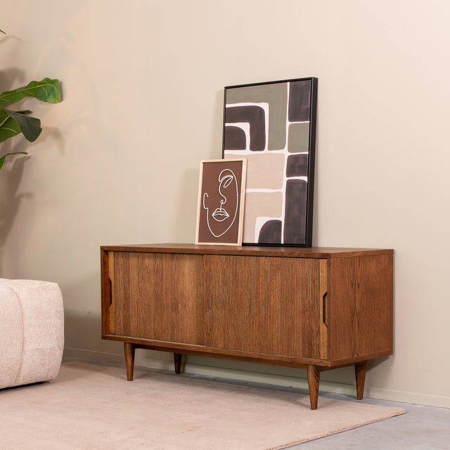 LABEL51 Tv-meubel Jule - Walnoot - Eiken - Tv-Meubel 130 cm van LABEL51 – Luxe comfort op maat van PureWonen. Vraag naar de beste prijs.