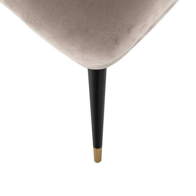 Stoel Alicia khaki velvet fire retardant (FR-Quartz 903 Khaki) van Richmond Interiors – Luxe comfort op maat van PureWonen. Vraag naar de beste prijs.