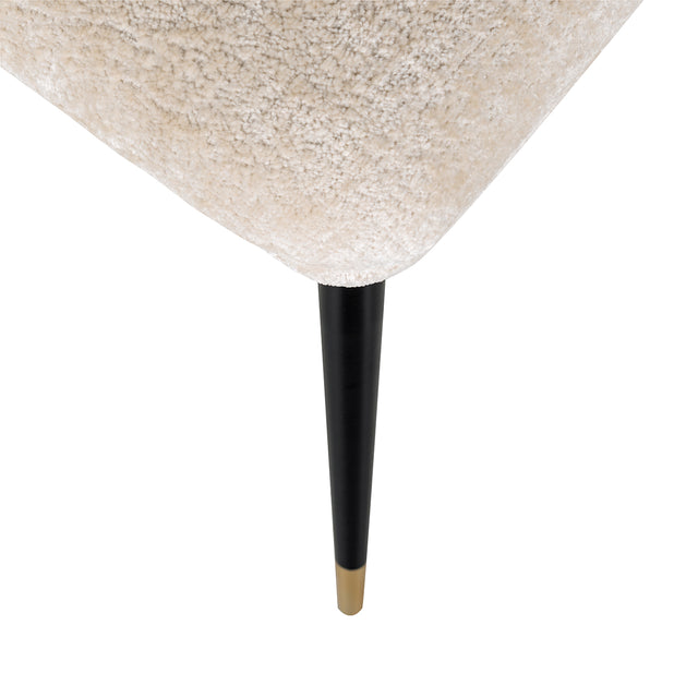 Stoel Alicia white chenille fire retardant (FR-Bergen 900 white chenille) van Richmond Interiors – Luxe comfort op maat van PureWonen. Vraag naar de beste prijs.