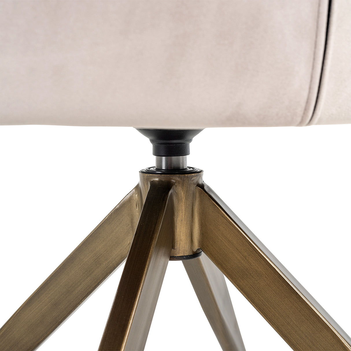 Draaistoel Aline khaki velvet fire retardant (FR-Quartz 903 Khaki) van Richmond Interiors – Luxe comfort op maat van PureWonen. Vraag naar de beste prijs.