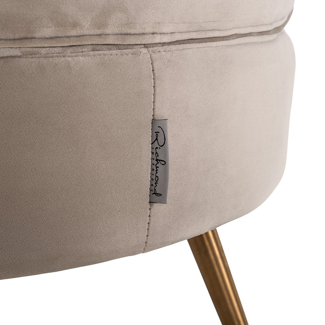 Fauteuil Hazel khaki velvet fire retardant (FR-Quartz 903 Khaki) van Richmond Interiors – Luxe comfort op maat van PureWonen. Vraag naar de beste prijs.