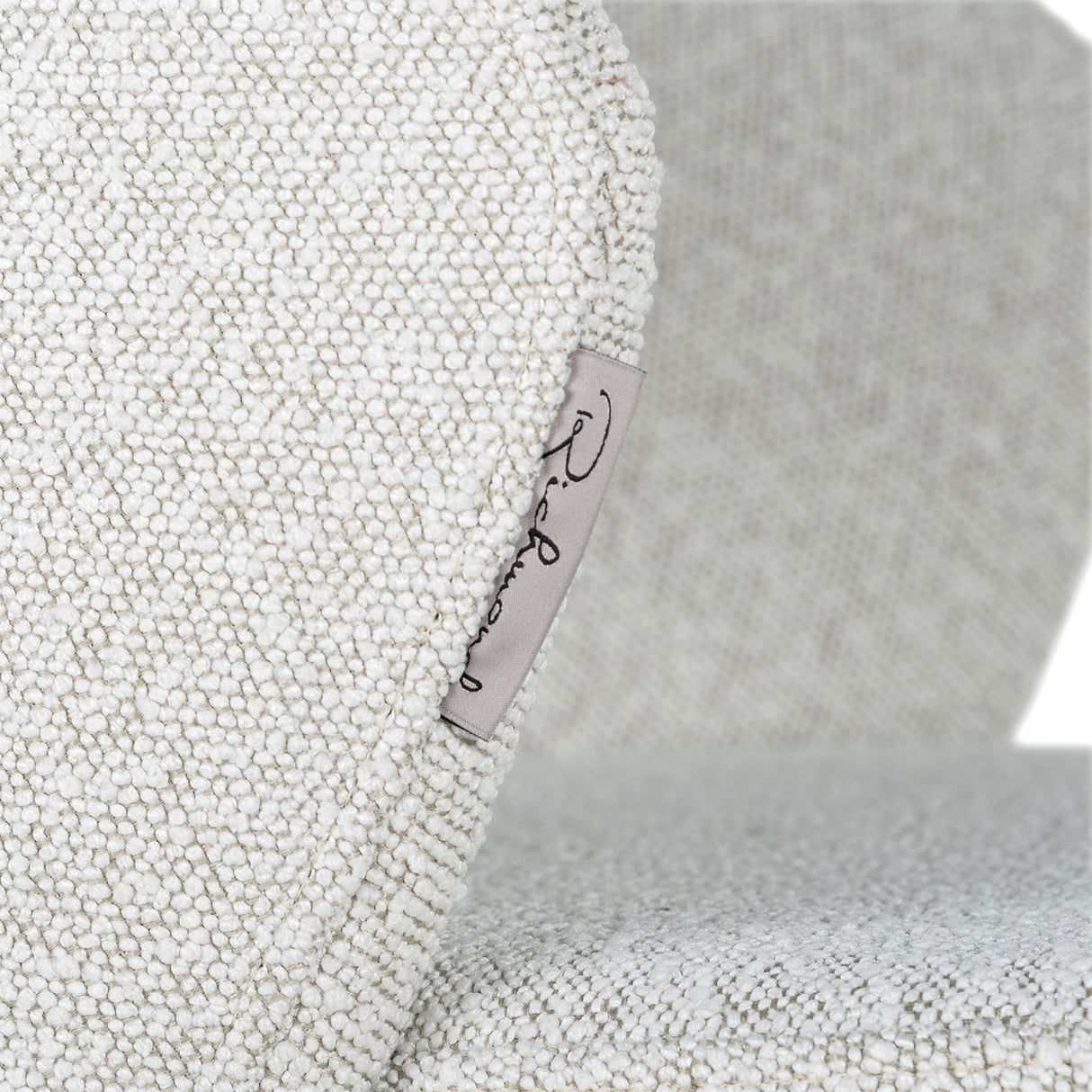 Counterstoel Savoy van Richmond Interiors – Luxe comfort op maat van PureWonen. Vraag naar de beste prijs.