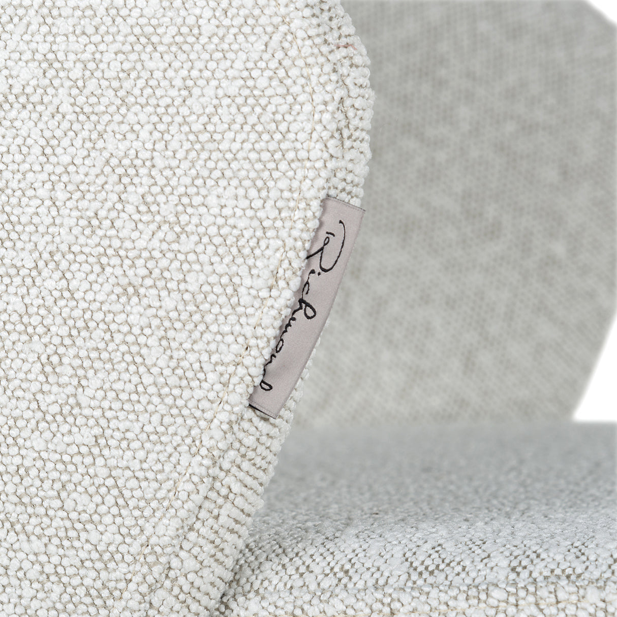 Barstoel Savoy van Richmond Interiors – Luxe comfort op maat van PureWonen. Vraag naar de beste prijs.