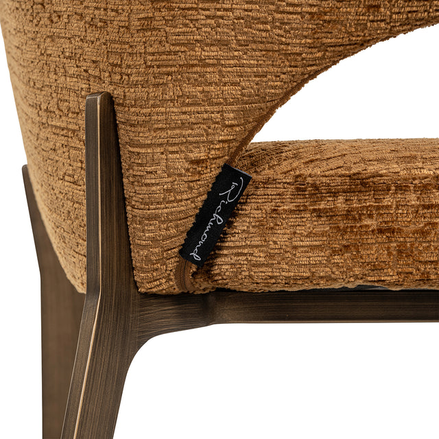 Eetkamerstoel Kenzi cognac fusion (Fusion cognac 28) van Richmond Interiors – Luxe comfort op maat van PureWonen. Vraag naar de beste prijs.