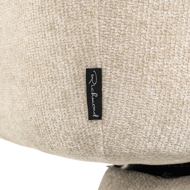 Draaistoel Madeline cream unicorn (Unicorn 11 cream) van Richmond Interiors – Luxe comfort op maat van PureWonen. Vraag naar de beste prijs.