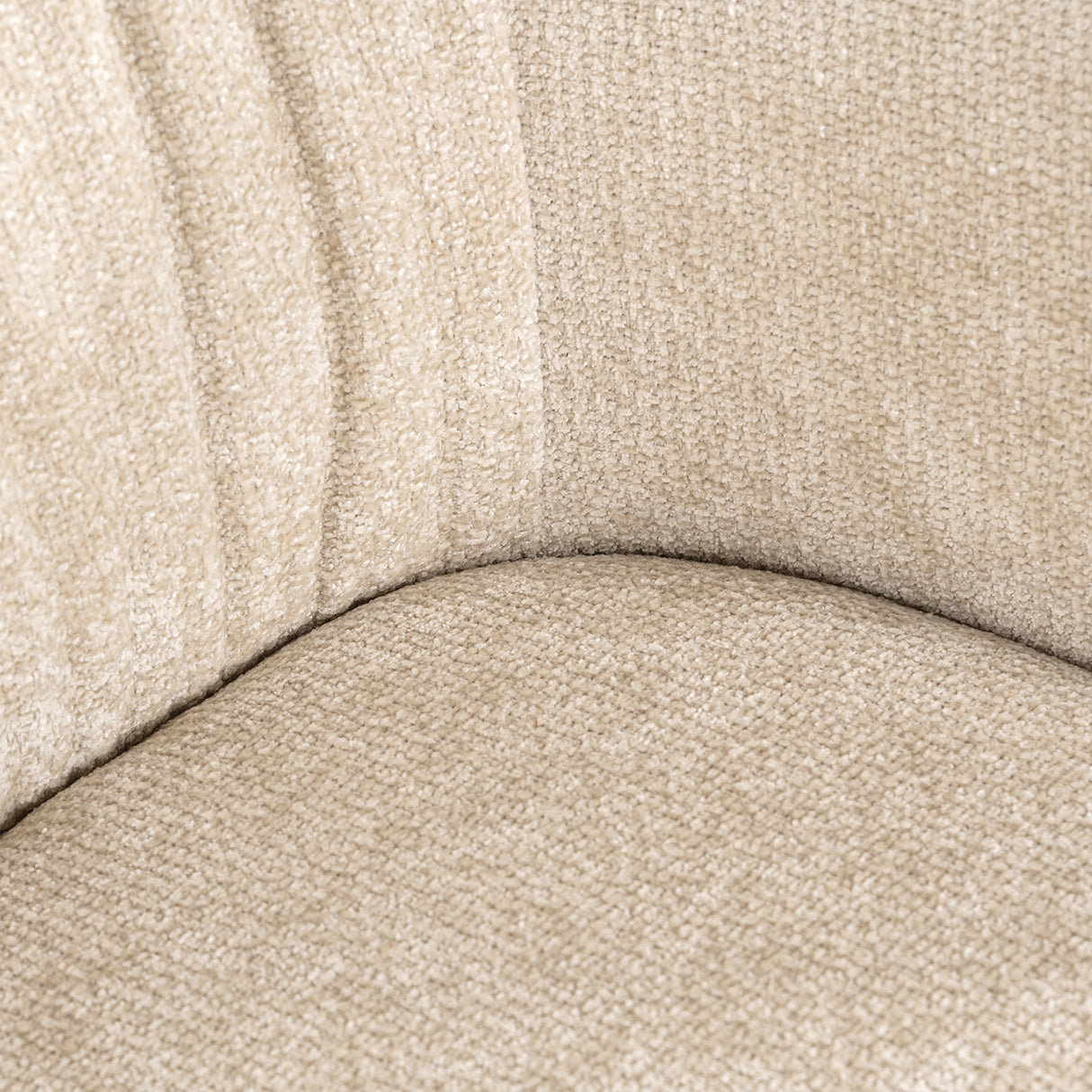 Draaistoel Madeline cream unicorn (Unicorn 11 cream) van Richmond Interiors – Luxe comfort op maat van PureWonen. Vraag naar de beste prijs.