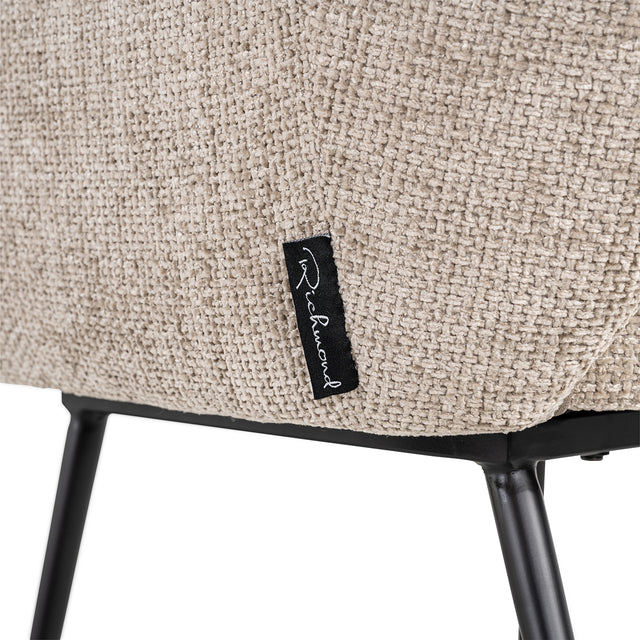 Stoel Jenthe desert renegade fire retardant (FR-Renegade desert 109) van Richmond Interiors – Luxe comfort op maat van PureWonen. Vraag naar de beste prijs.