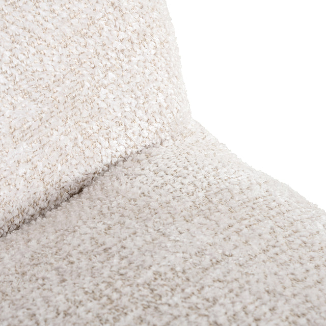 Fauteuil Ophelia lovely cream (Be Lovely 11 Cream) van Richmond Interiors – Luxe comfort op maat van PureWonen. Vraag naar de beste prijs.