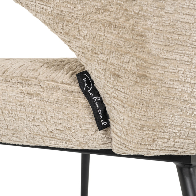 Stoel Xandra desert fusion fire retardant (FR-Fusion 109 desert) van Richmond Interiors – Luxe comfort op maat van PureWonen. Vraag naar de beste prijs.