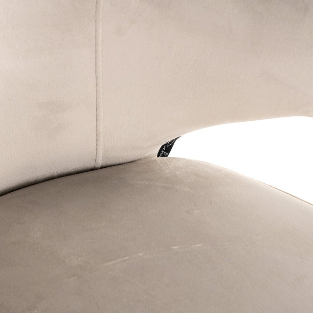 Stoel Xandra khaki velvet (Quartz Khaki 903) van Richmond Interiors – Luxe comfort op maat van PureWonen. Vraag naar de beste prijs.