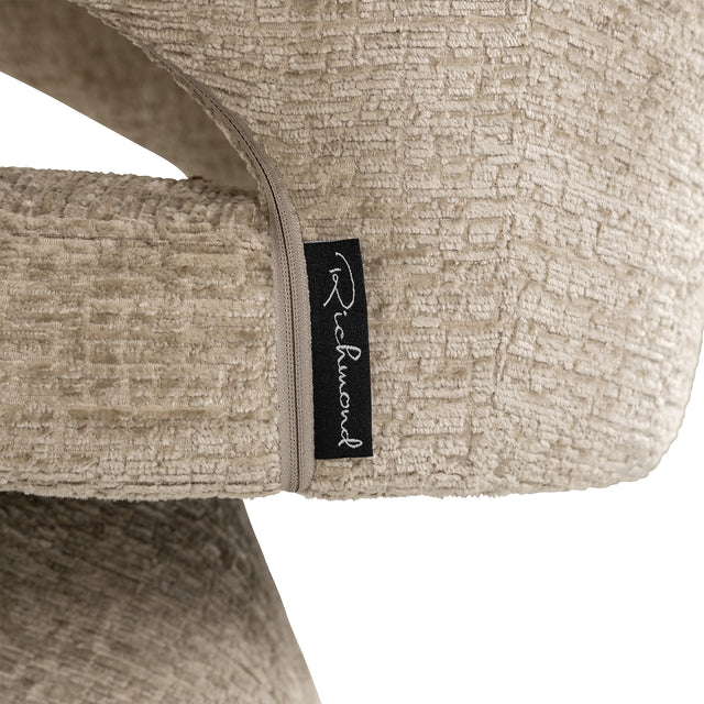 Stoel Gatsbi desert fusion fire retardant (FR-Fusion 109 desert) van Richmond Interiors – Luxe comfort op maat van PureWonen. Vraag naar de beste prijs.