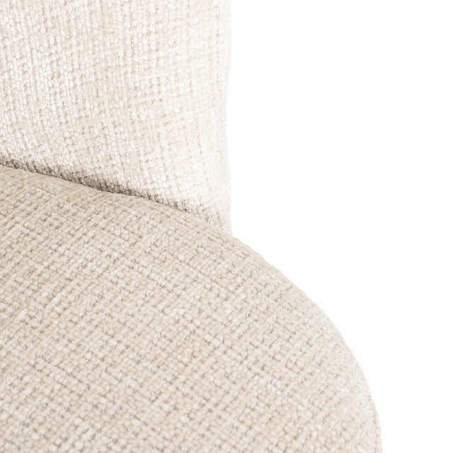 Draaistoel Zendaya beige chenille (Niagara 902 beige Chenille) van Richmond Interiors – Luxe comfort op maat van PureWonen. Vraag naar de beste prijs.