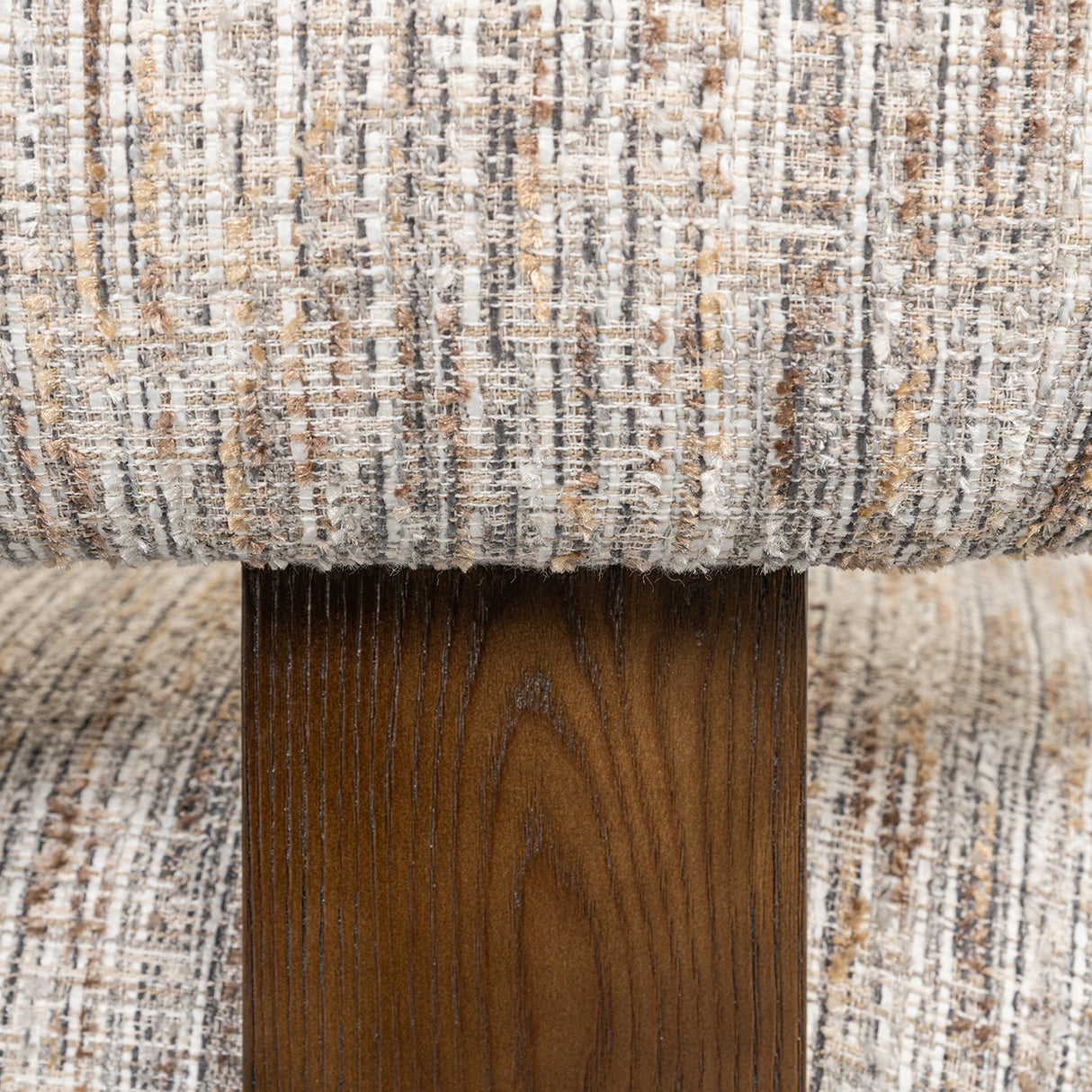 Fauteuil Arabella greige coco (Greige coco) van Richmond Interiors – Luxe comfort op maat van PureWonen. Vraag naar de beste prijs.