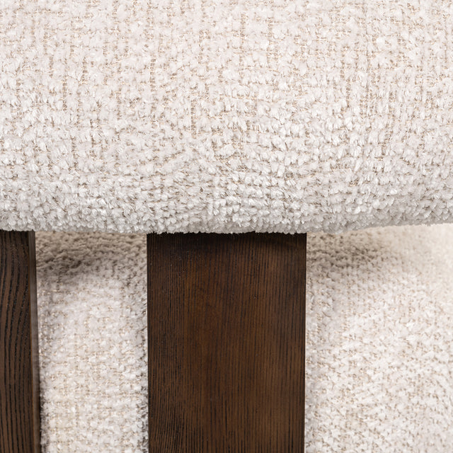 Fauteuil Arabella lovely cream (Be Lovely 11 Cream) van Richmond Interiors – Luxe comfort op maat van PureWonen. Vraag naar de beste prijs.