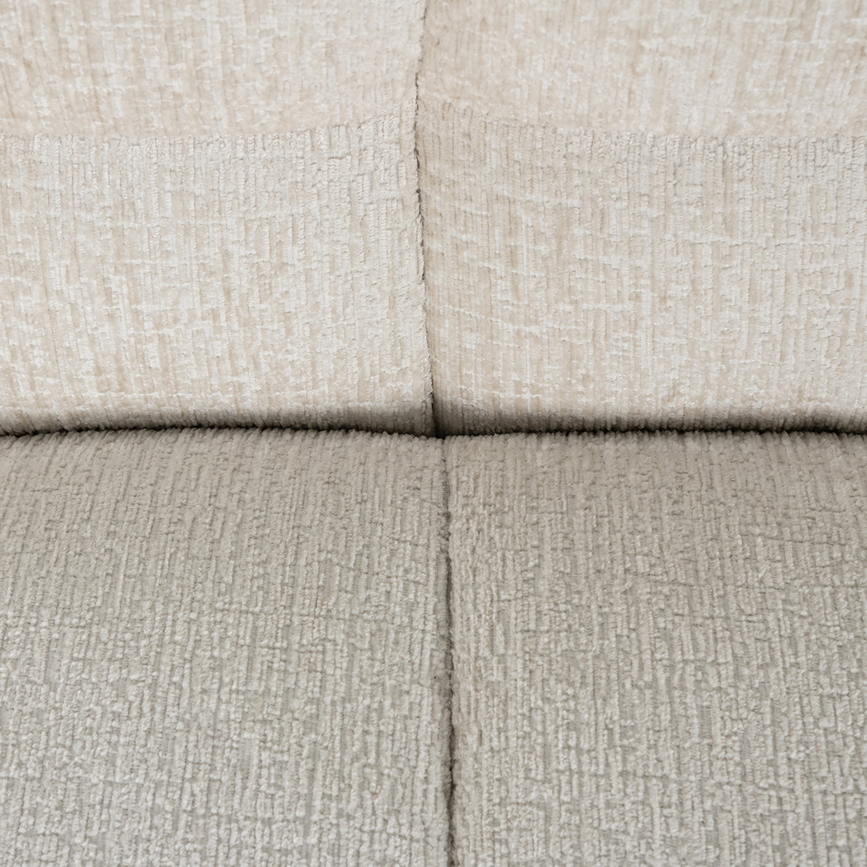 Bank Merrol cream fusion fire retardant van Richmond Interiors – Luxe comfort op maat van PureWonen. Vraag naar de beste prijs.