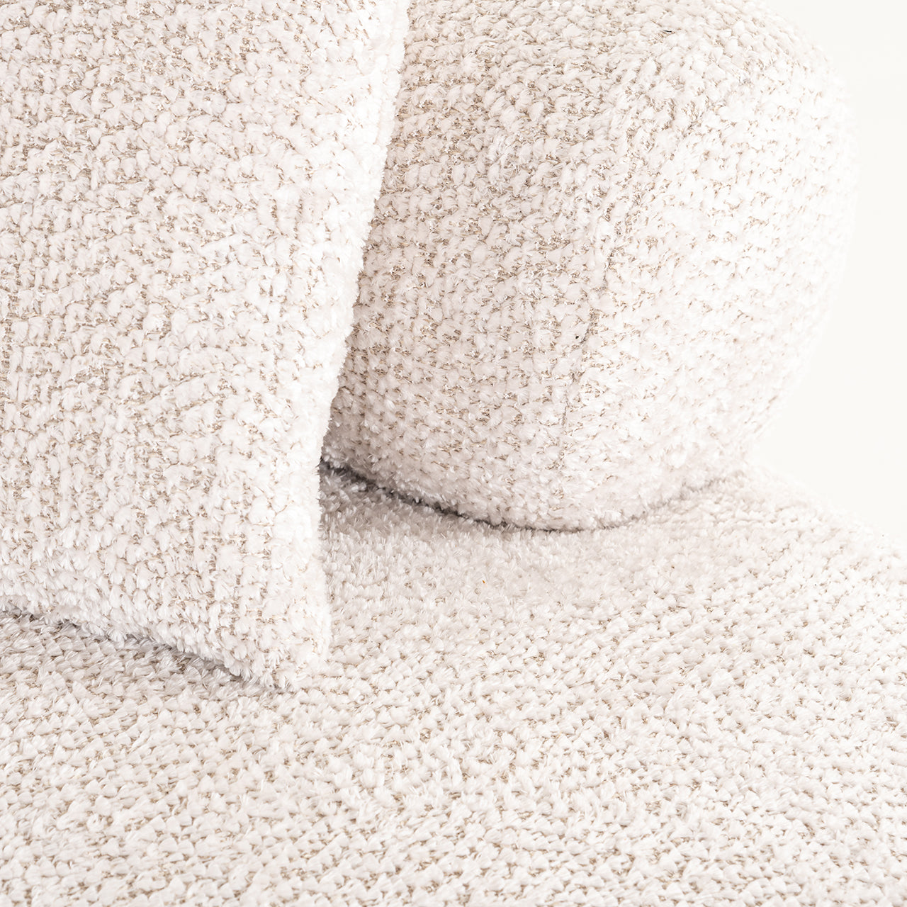 Daybed Tivola (Be Lovely 11 Cream) van Richmond Interiors – Luxe comfort op maat van PureWonen. Vraag naar de beste prijs.