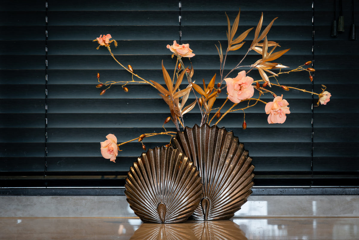 Vaas Mara brass antique small – Richmond Interiors (afbeelding 6)
