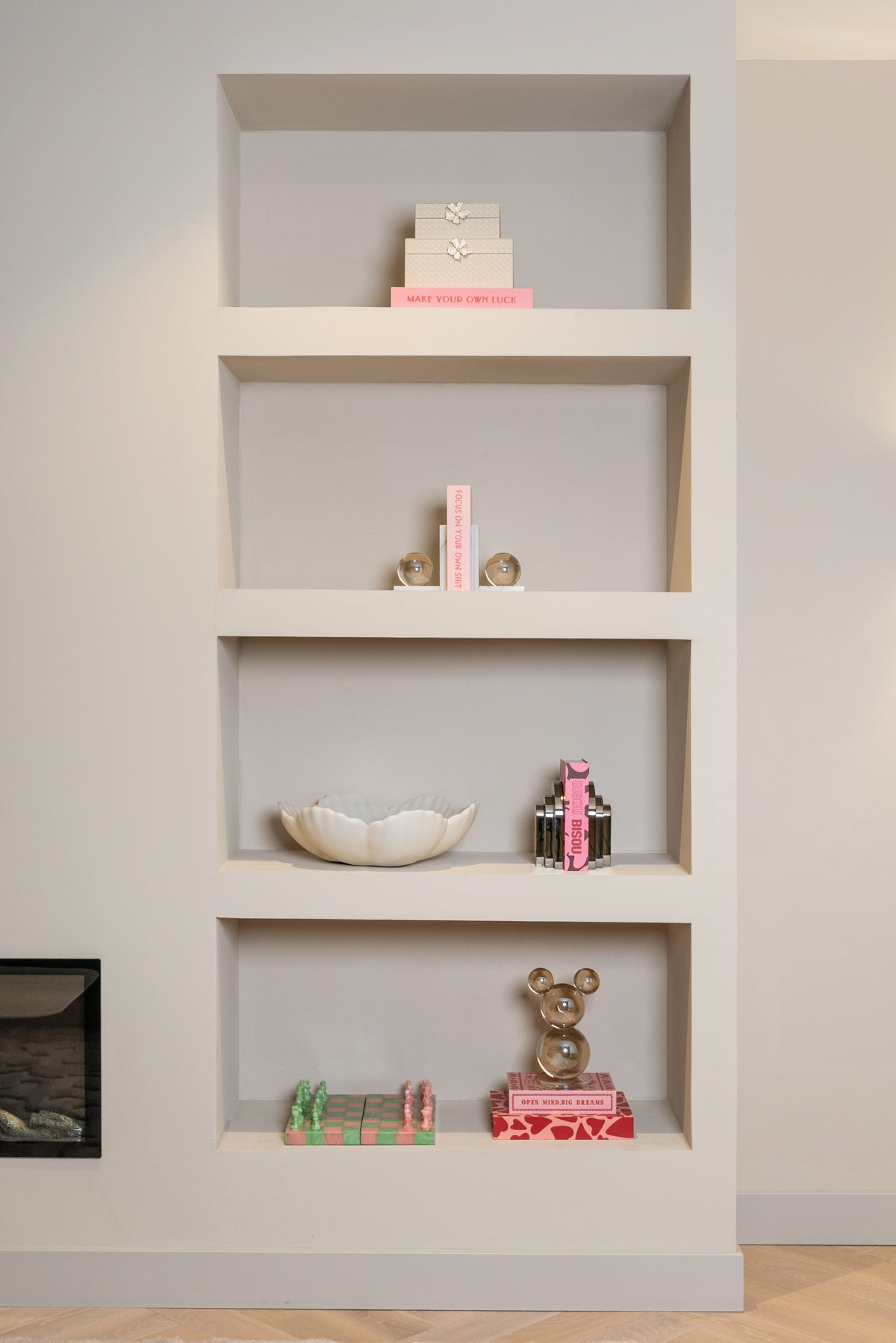 Boekenstandaards Rosy Smokey Gray – Richmond Interiors (afbeelding 5)