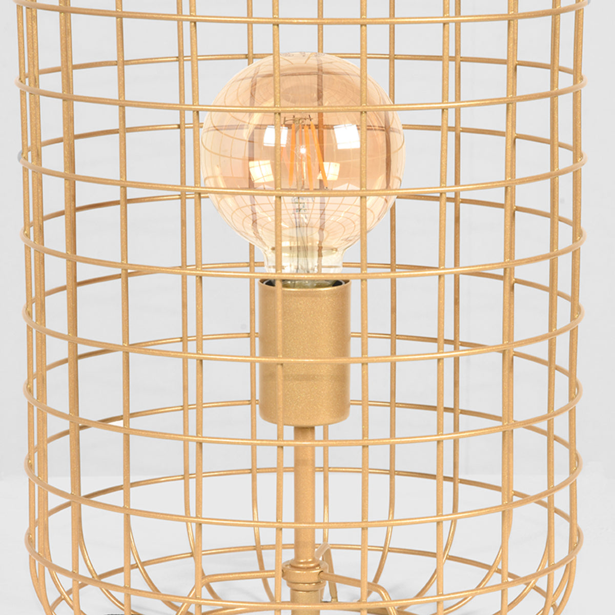 LABEL51 Tafellamp Solido - Goud - Metaal van LABEL51 – Luxe comfort op maat van PureWonen. Vraag naar de beste prijs.