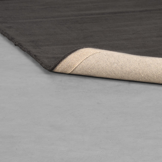 LABEL51 Vloerkleden Velvy - Antraciet - Synthetisch - 160x230 cm van LABEL51 – Luxe comfort op maat van PureWonen. Vraag naar de beste prijs.