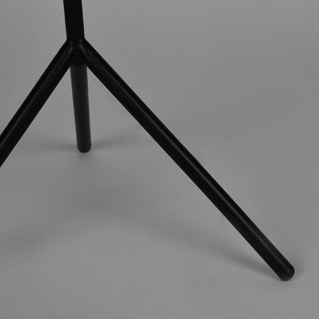 LABEL51 Vloerlamp Globe - Zwart - Metaal van LABEL51 – Luxe comfort op maat van PureWonen. Vraag naar de beste prijs.