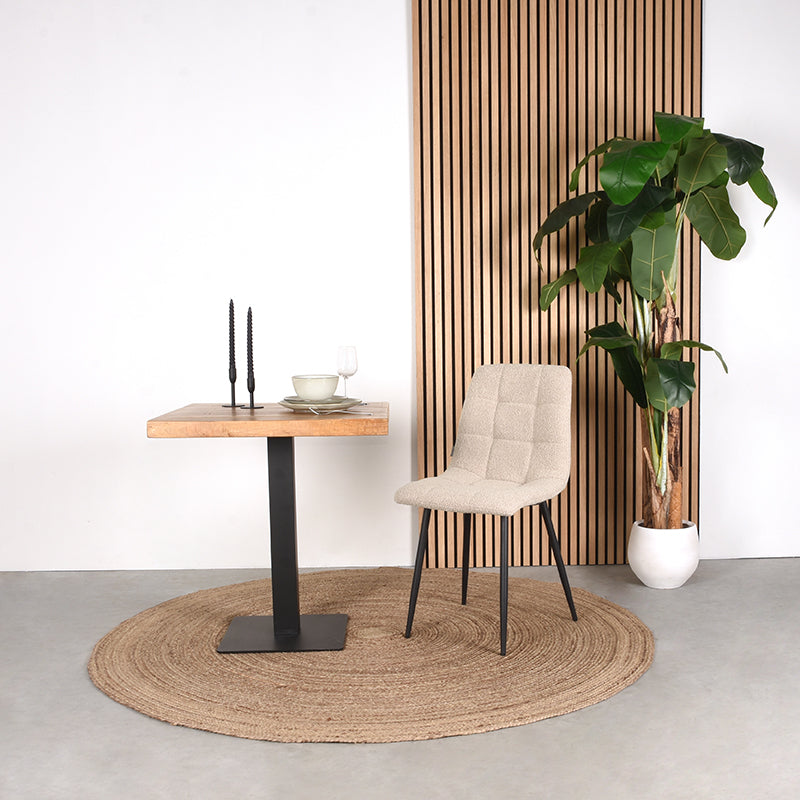 LABEL51 Eetkamerstoel Juul - Zand - Boucle van LABEL51 – Luxe comfort op maat van PureWonen. Vraag naar de beste prijs.
