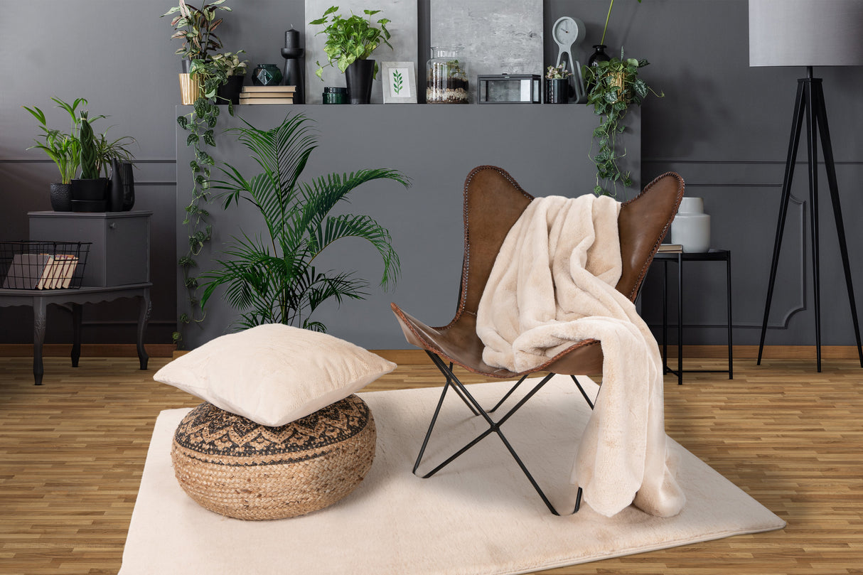 Heaven Cushion Beige van PureWonen – Luxe comfort op maat van PureWonen. Vraag naar de beste prijs.
