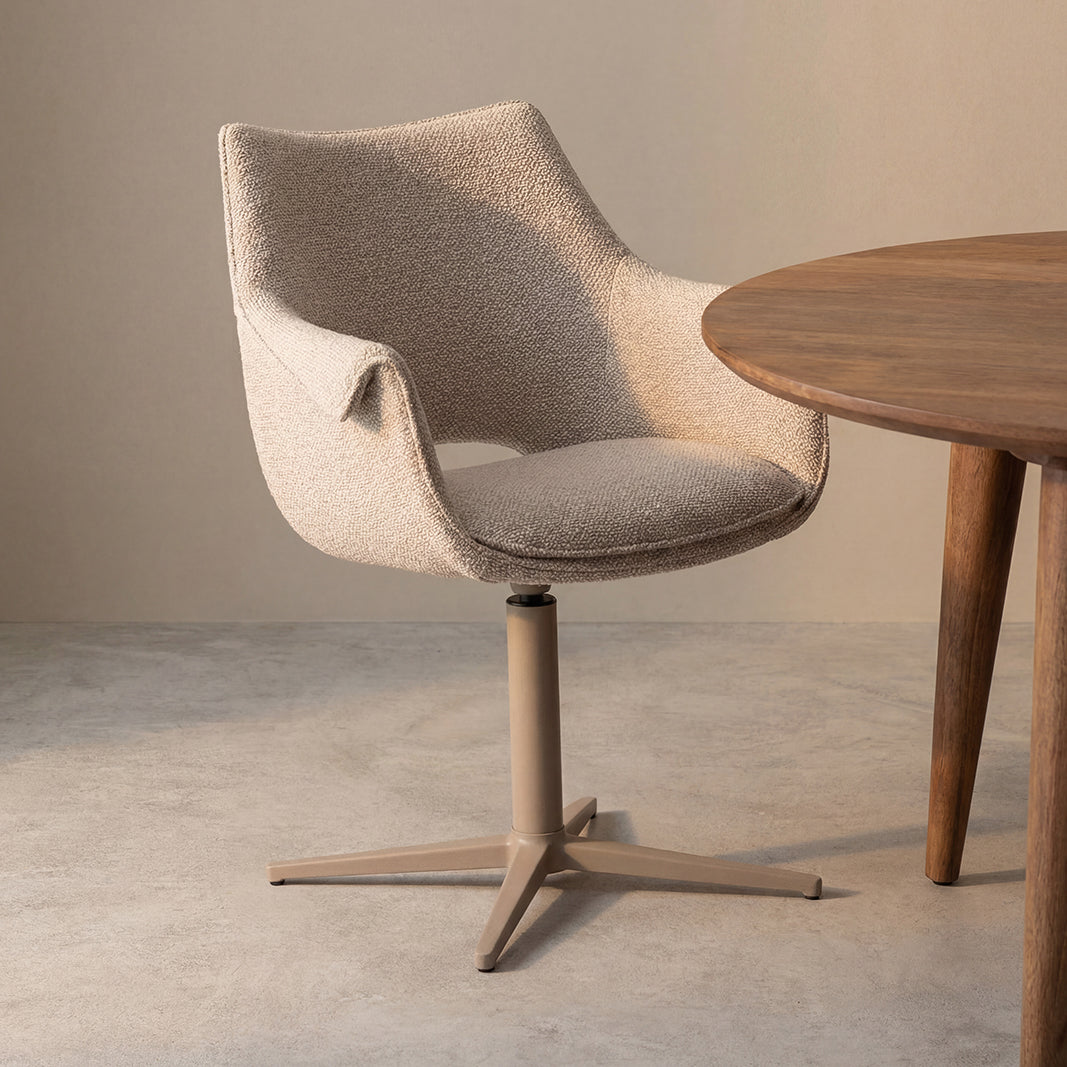 LABEL51 Eetkamerstoel Nozomi - Naturel - Royal Boucle - Taupe Metaal