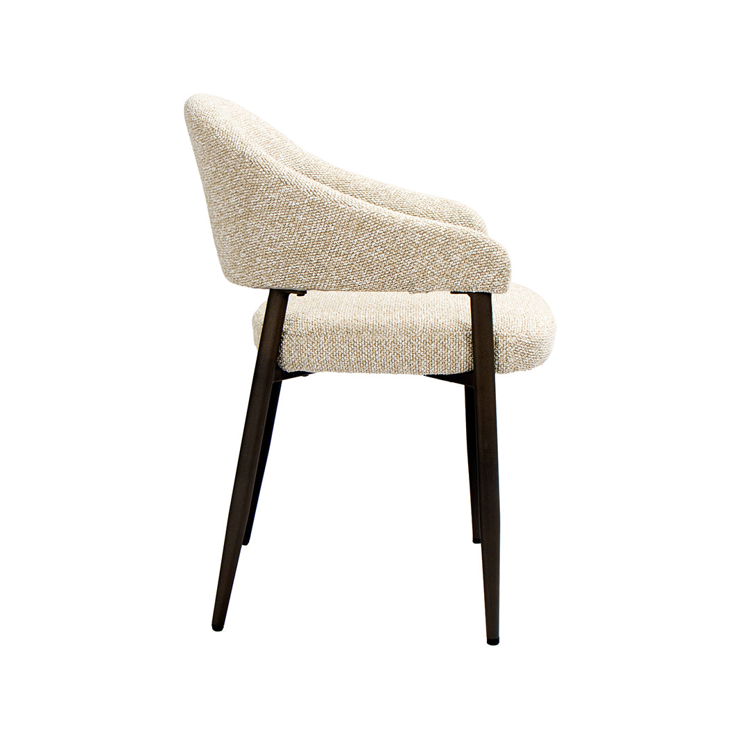 LABEL51 Eetkamerstoel Sora - Naturel - Royal Boucle van LABEL51 – Luxe comfort op maat van PureWonen. Vraag naar de beste prijs.