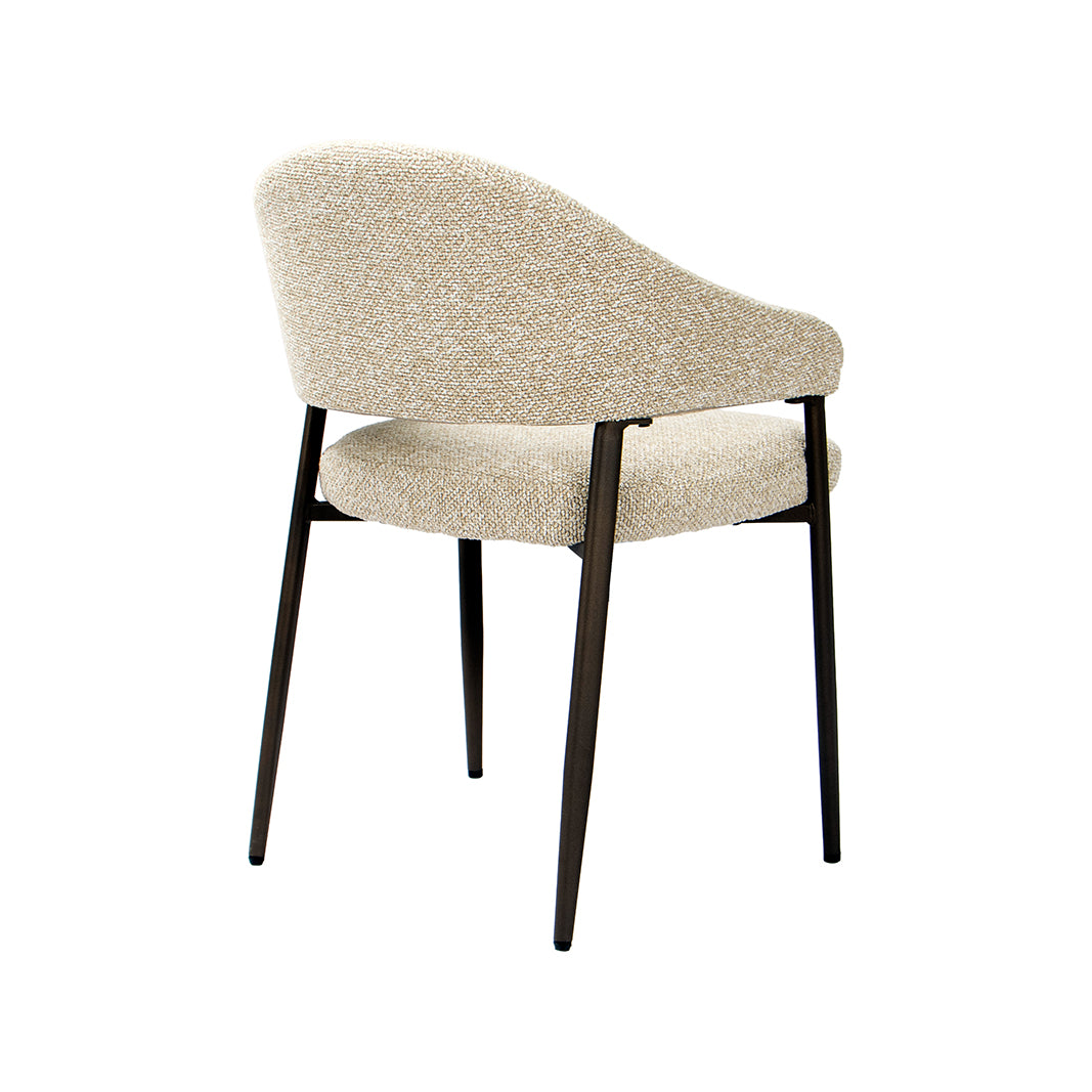 LABEL51 Eetkamerstoel Sora - Naturel - Royal Boucle van LABEL51 – Luxe comfort op maat van PureWonen. Vraag naar de beste prijs.