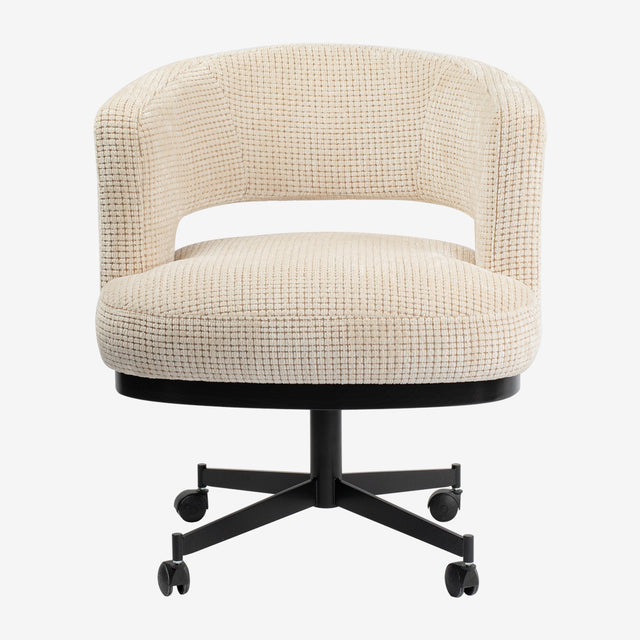 Bridgestone eetkamerstoel met wielen. van NIX Design – Luxe comfort op maat van PureWonen. Vraag naar de beste prijs.