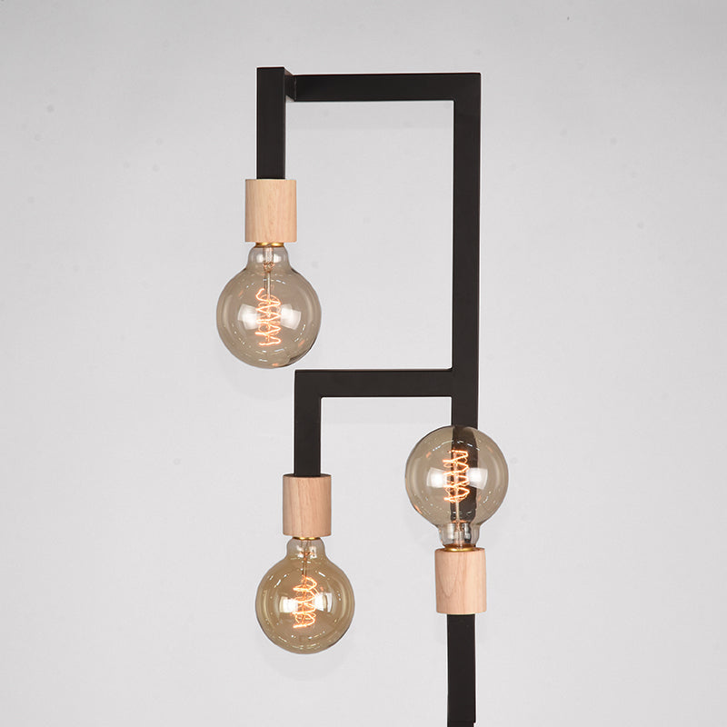 LABEL51 Vloerlamp Loco - Zwart - Metaal van LABEL51 – Luxe comfort op maat van PureWonen. Vraag naar de beste prijs.