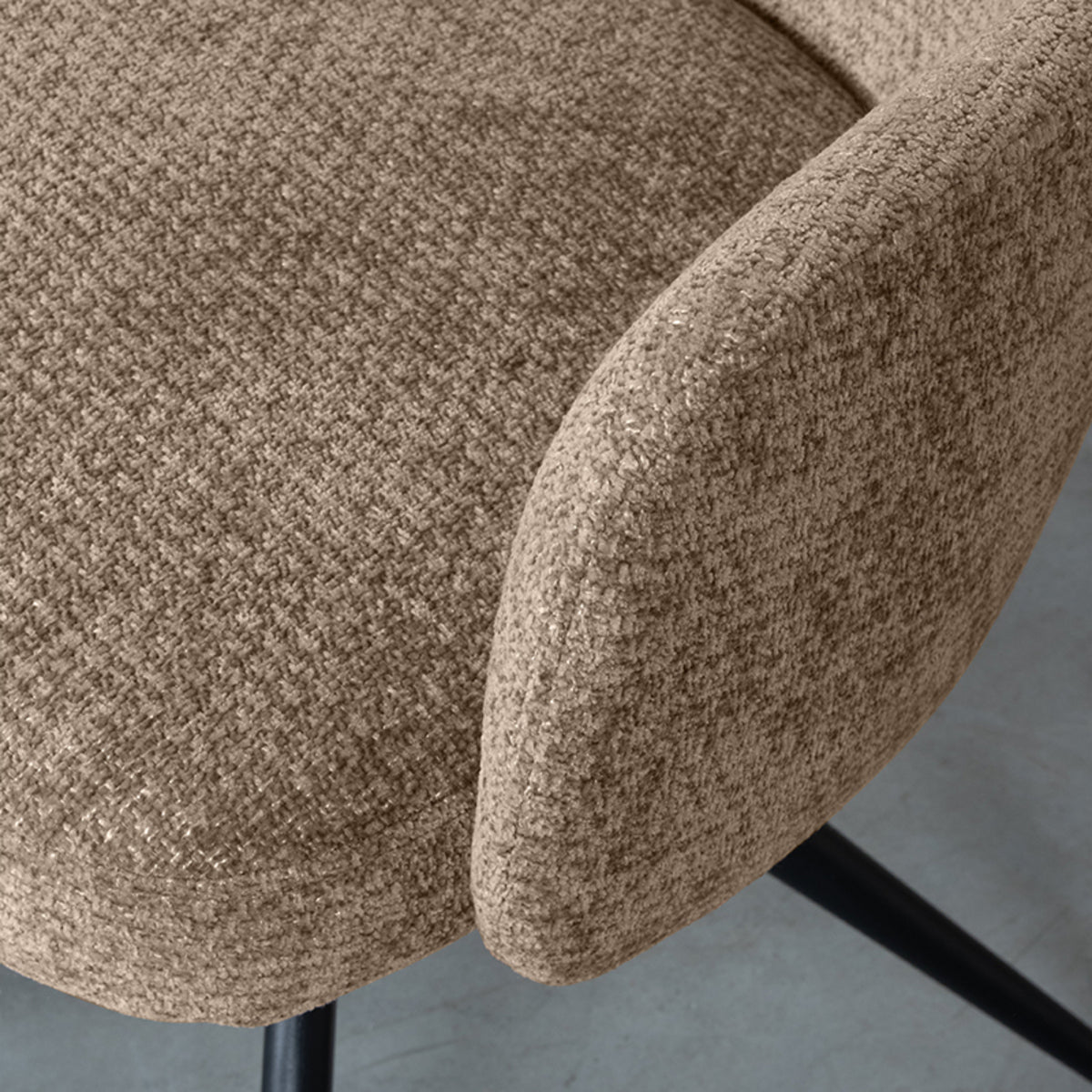 LABEL51 Eetkamerstoel Levi - Clay - Elite van LABEL51 – Luxe comfort op maat van PureWonen. Vraag naar de beste prijs.