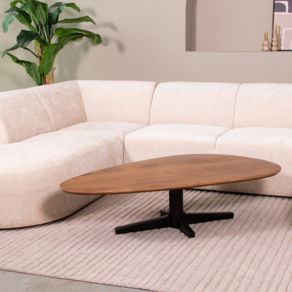 LABEL51 Salontafel Rosie - Nature - Mangohout - 140 cm van LABEL51 – Luxe comfort op maat van PureWonen. Vraag naar de beste prijs.