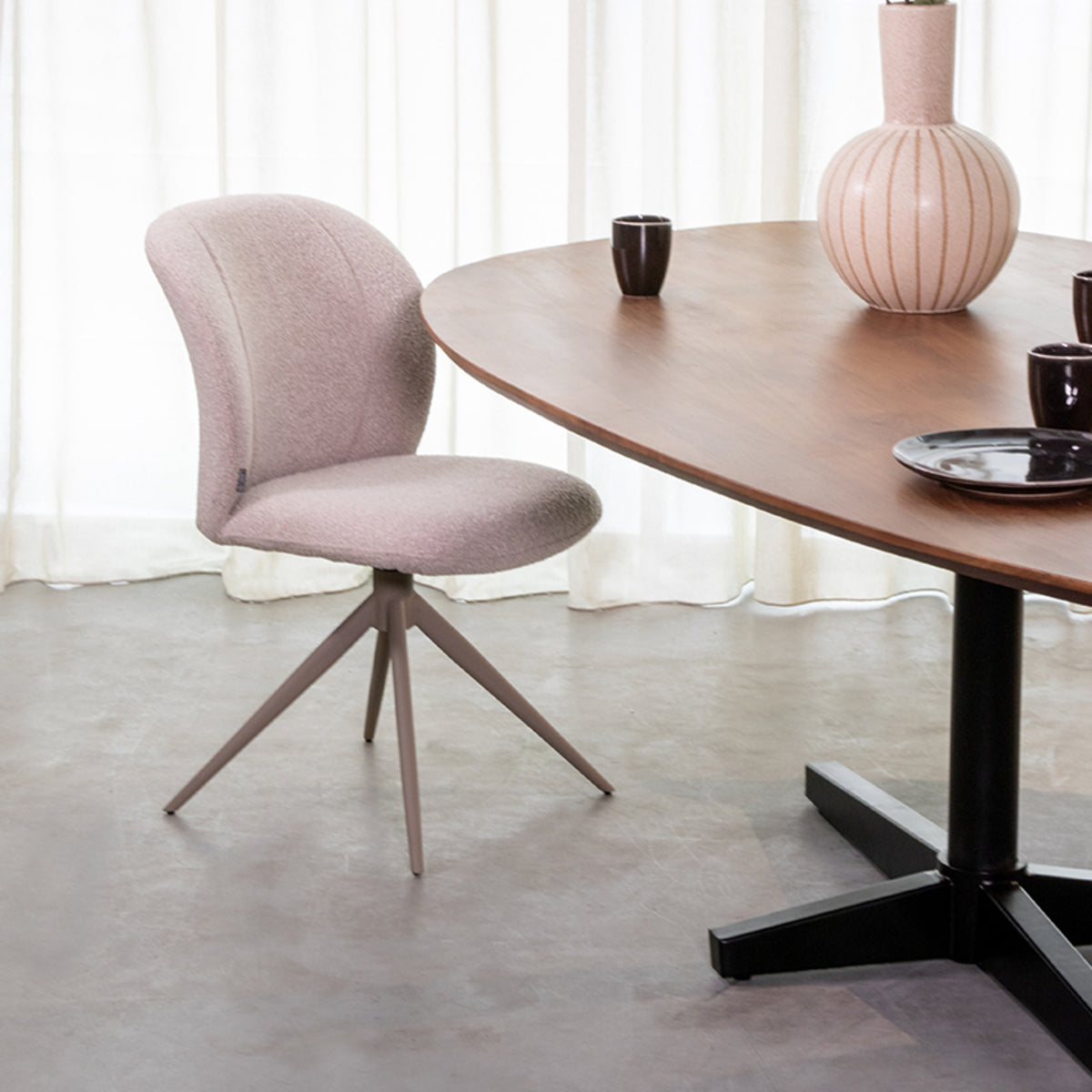 LABEL51 Eetkamerstoel Kimo - Naturel - Boucle - Taupe Onderstel van LABEL51 - laagste prijs offerte van PureWonen