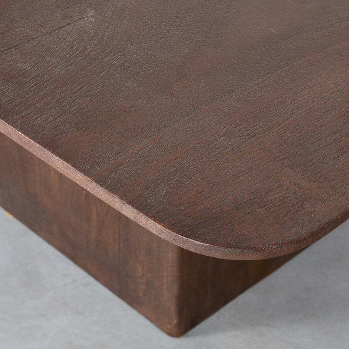 LABEL51 Eetkamertafel Ingo - Espresso - Mangohout van LABEL51 – Luxe comfort op maat van PureWonen. Vraag naar de beste prijs.