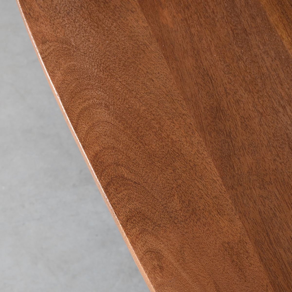 LABEL51 Eetkamertafel Rosie - Nature - Mangohout - 220x100 cm van LABEL51 – Luxe comfort op maat van PureWonen. Vraag naar de beste prijs.