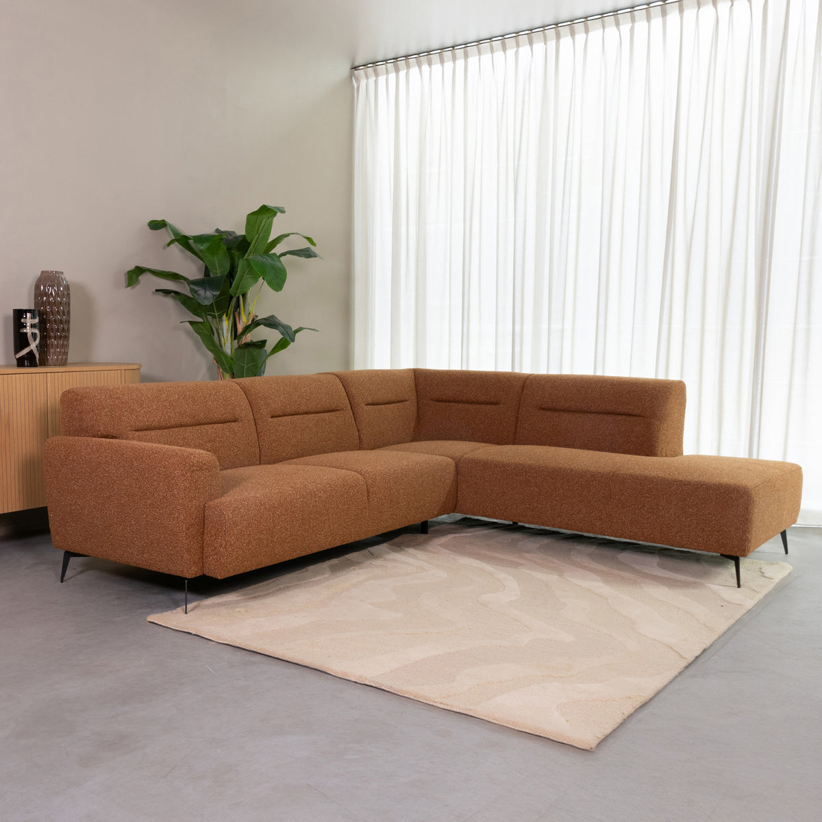LABEL51 Hoekbank Bolzano - Coral - Boucle - Rechts van LABEL51 – Luxe comfort op maat van PureWonen. Vraag naar de beste prijs.