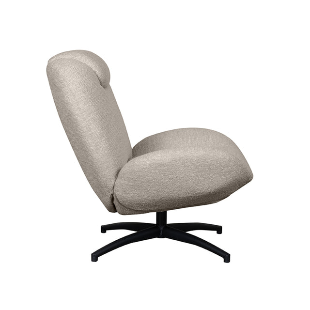 LABEL51 Fauteuil Clayton - Taupe - Canyon van LABEL51 – Luxe comfort op maat van PureWonen. Vraag naar de beste prijs.