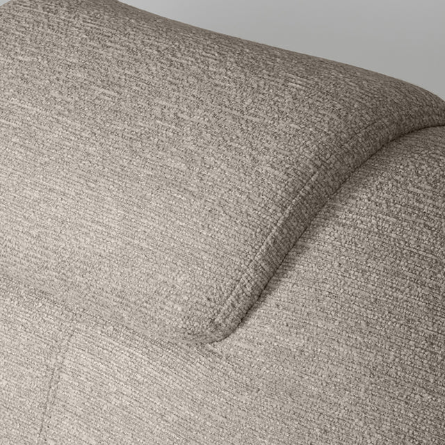 LABEL51 Fauteuil Clayton - Taupe - Canyon van LABEL51 – Luxe comfort op maat van PureWonen. Vraag naar de beste prijs.